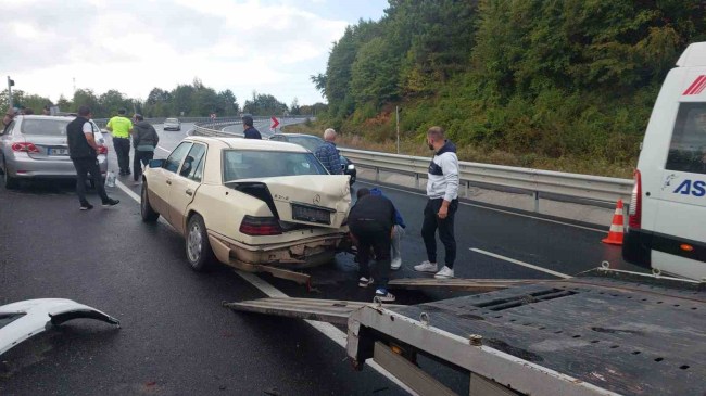 Zonguldak'ta 6 aracın karıştığı zincirleme kaza: 1 yaralı
